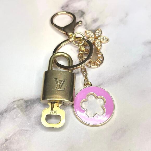 Louis Vuitton Gold Padlock & Key Set #303 w/ a Pink Flower Charm Keychain - Picture 1 of 5